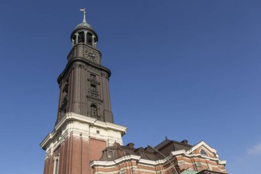 Hamburg/Almanya - 28 Haziran 2017: St. Michaelis kilisesi Hamburg, Almanya