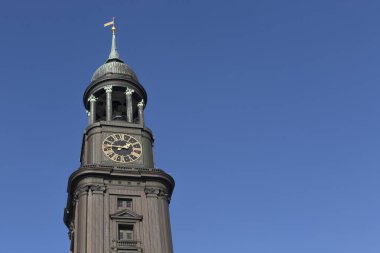 Hamburg/Almanya - 28 Haziran 2017: St. Michaelis kilisesi Hamburg, Almanya
