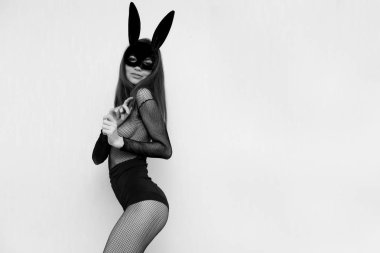 maske genç seksi çıplak kız