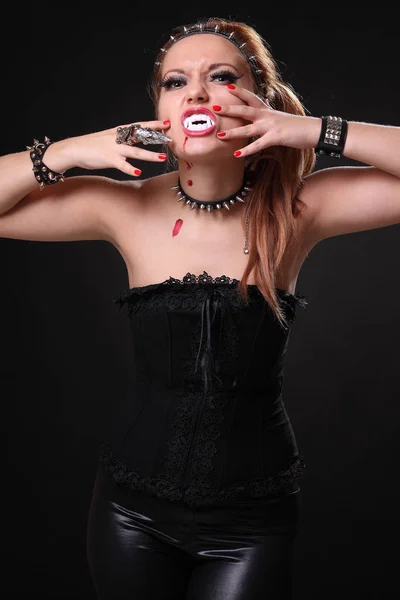 Giovane Ragazza Vampiro Sexy Vestita Lattice — Foto Stock