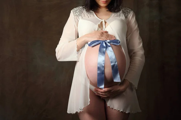 Pregnant Belly Blue Ribbon — Stock Photo, Image