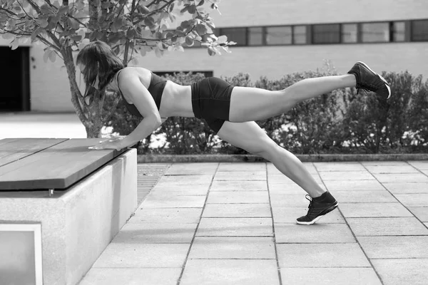 Young Sports Girl Training Street — Stock Photo, Image