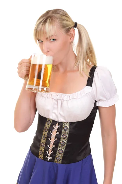 Jonge Vrouw Met Een Mok Van Bier Een Witte Achtergrond — Stockfoto