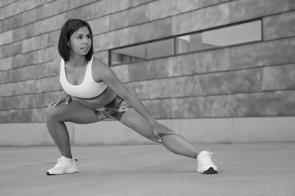 Jeune Fille Sport Entraîne Dans Rue — Photo