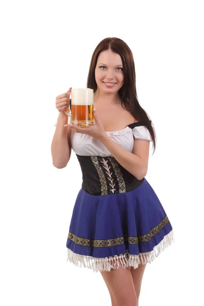 妇女在巴法力亚礼服拿着杯子啤酒 — 图库照片