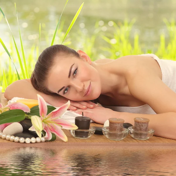 Woman Lying Relaxing Massage Bed Spa — Stock Photo, Image