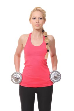 Genç Kas fitness kız trenler jimnastik salonu