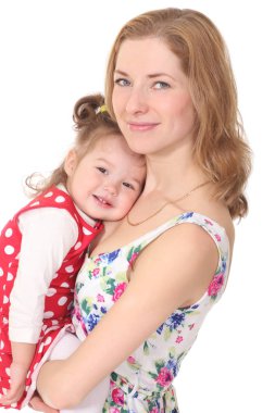 Anne ve kızı beyaz bir arka planda