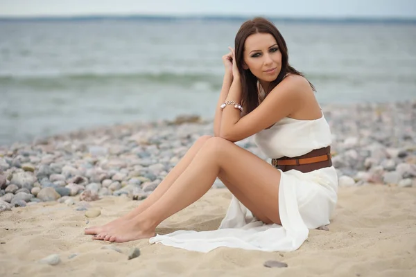 Gorgeous Dark Haired Girl Dress Sandy Beach — Stock Photo, Image