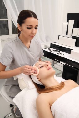 Spa salonunda Kozmetik tedavi