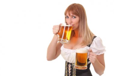 taze ışık bira bir kupa ile kız