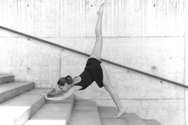 esnek sportif gövdeli atletik kız