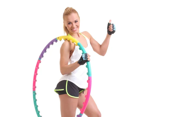 Krásná sportovní žena s hula hoop — Stock fotografie