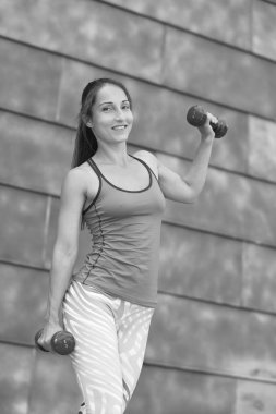 Genç fitness kadını