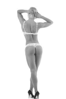 Mükemmel atletik vücudu olan bir kadın. fitness bikinisi