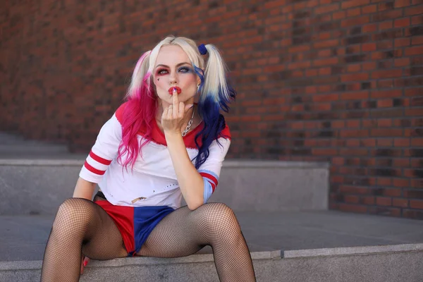 Cosplayer Blonbie Girl Harley Quinn Costume — Stock Photo, Image