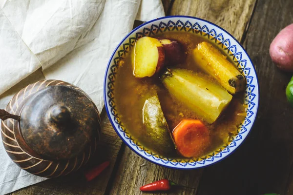 Latin American Vegetable Soup Ingredients Carrot Chayote Sweet Potato Green — Stock Photo, Image