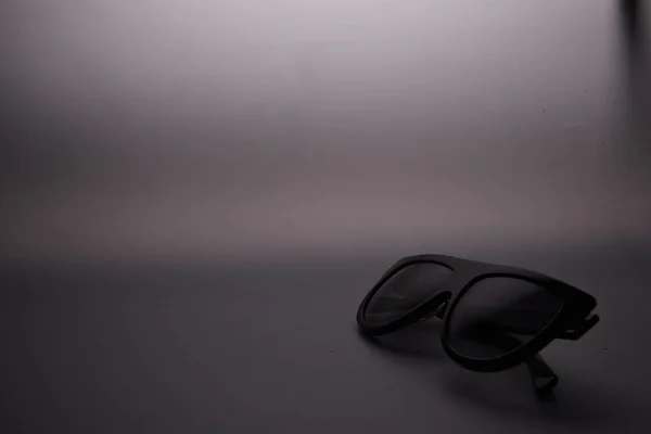 Γυαλιά Ηλίου Λευκό Φόντο — Φωτογραφία Αρχείου