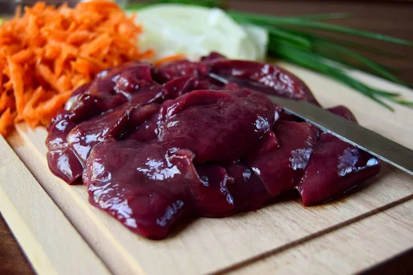 Adım adım sebzeli tavuk ciğeri tarifi. Kapat. Adım 2