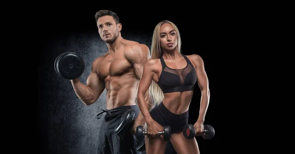 Schöne Junge Sportliche Sexy Paar Zeigt Muskeln Und Training Der lizenzfreie Stockfotos
