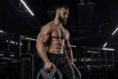 El, kas yapar halter kaldırma.