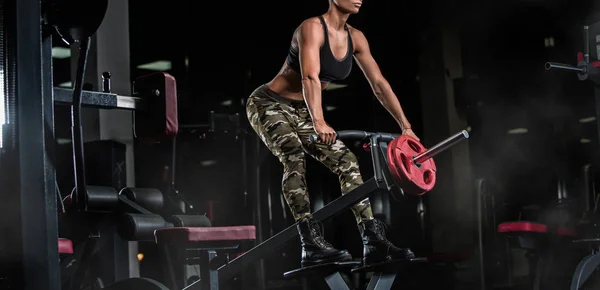 Fitness Meisje Met Barbell Gym Uitoefening — Stockfoto