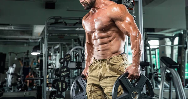 Attraktiver Großer Muskulöser Bodybuilder Der Schwere Kreuzheben Einem Moderneren Fitnesscenter — Stockfoto