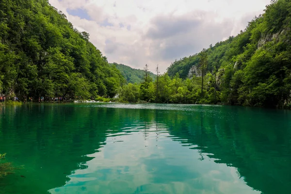 Plitvice Gölleri Milli Parkı, Croatias en popüler turistik.