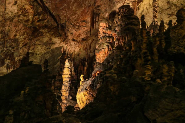 Σταλακτίτες Και Σταλαγμίτες Εσωτερικό Σπήλαιο Postojna Postojna Jama Σλοβενία — Φωτογραφία Αρχείου