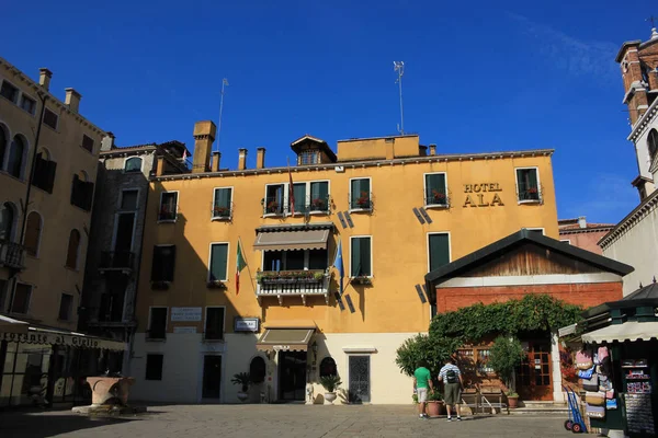 Casas históricas em Veneza, Italia — Fotografia de Stock