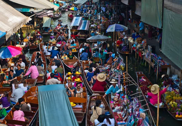 Damnoen Saduak Marca Damnoen Saduak Floating Market Oferuje Wiele Małych — Zdjęcie stockowe