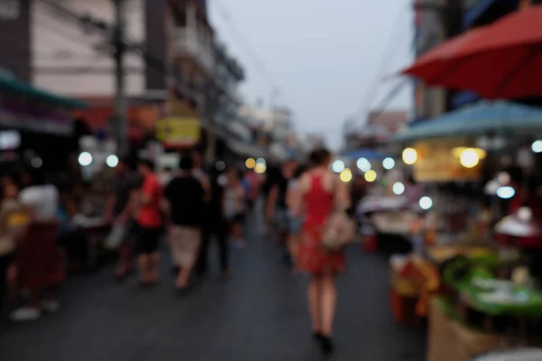 İnsanlar Bulanık ile Sokakta Gece Festivali Olay Partisi — Stok fotoğraf