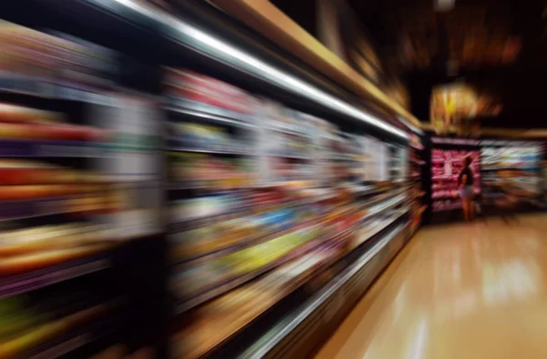 Supermarket se rozmazal na nákupní pozadí — Stock fotografie