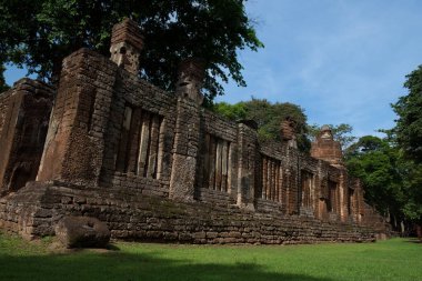 Kamphaeng Ph Buda Heykelleri Tarihi Parkı ile Wat Phra Non