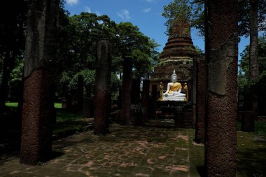 Kamphaeng Phet Buda Heykelleri Tarihi Parkı ile Wat Chang,