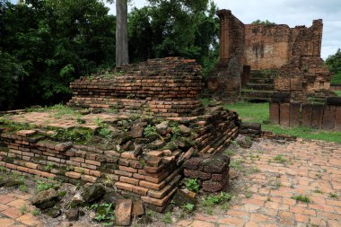 Wat Nong Phikun Buda Heykelleri Tarihi Park ile 