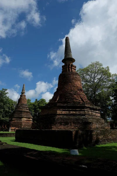 Wat Phra That with Buddha Statues Historical Park in Kamphaeng P — Stock Photo, Image