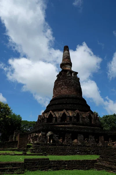 Wat Phra That with Buddha Statues Historical Park in Kamphaeng P — Stock Photo, Image