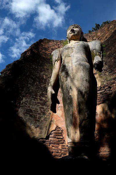 佛寺普拉西里雅博特与佛像历史公园在坎普 — 图库照片