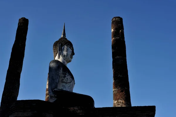 Sukhothai Tarihi Parkı'ndaki antik pagoda, Mahatat Tapınağı — Stok fotoğraf