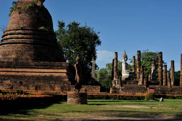 Antik Buda heykeli. Sukhothai Tarih Parkı, Sukhothai — Stok fotoğraf