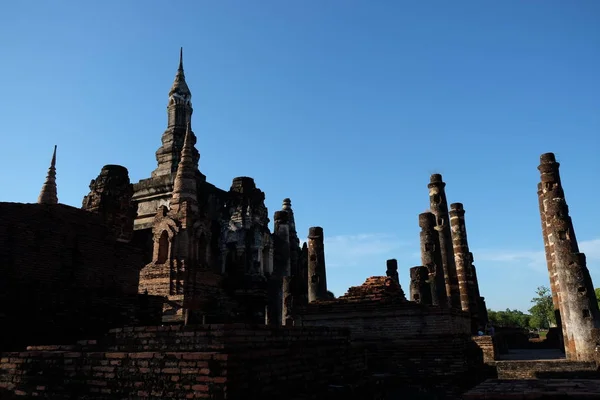 Sukhothai történelmi Park a régi város Thaiföld ókori — Stock Fotó