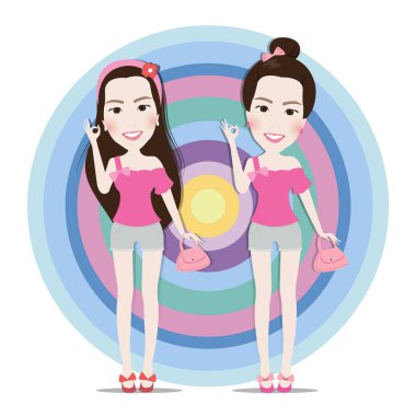 Güzel bayan gülümsüyor pembe arka planda sevimli