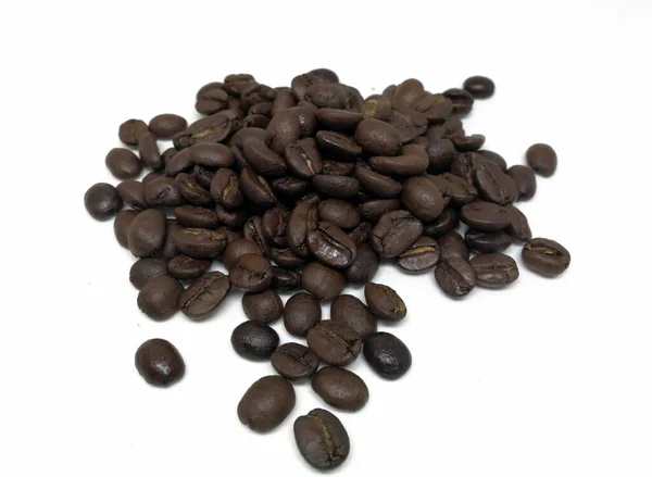 Gebrande Koffiebonen Geïsoleerd Witte Achtergrond — Stockfoto