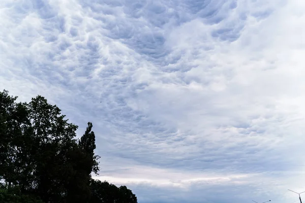 Terrible Tormenta Cielo Con Hermosas Nubes Azules Naturaleza Tierra Natal — Foto de Stock