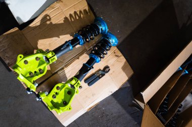 Drift araba projesi için Arka Alt Çerçeve Kurulumu. Arka alt çerçeve, yüksek açılı sürüklenme oturumları sırasında katı diferansiyel bağlanma ve şasinin sertleşmesi için güçlendirilmiş ve hizalanmıştır