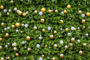 oyuncaklar, tam çerçeve ile yeşil Noel ağacı arka plan