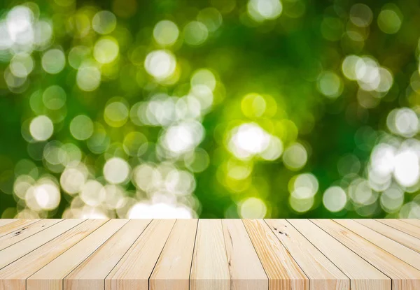 Houten Planken Met Abstracte Natuurlijke Groene Wazig Bokeh Achtergrond Voor — Stockfoto