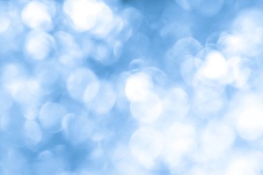 Yumuşak mavi bokeh arkaplan etkisi oluşturuluyor