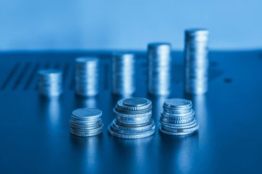 Bozuk paralar mavi ışıkta saklanıyor